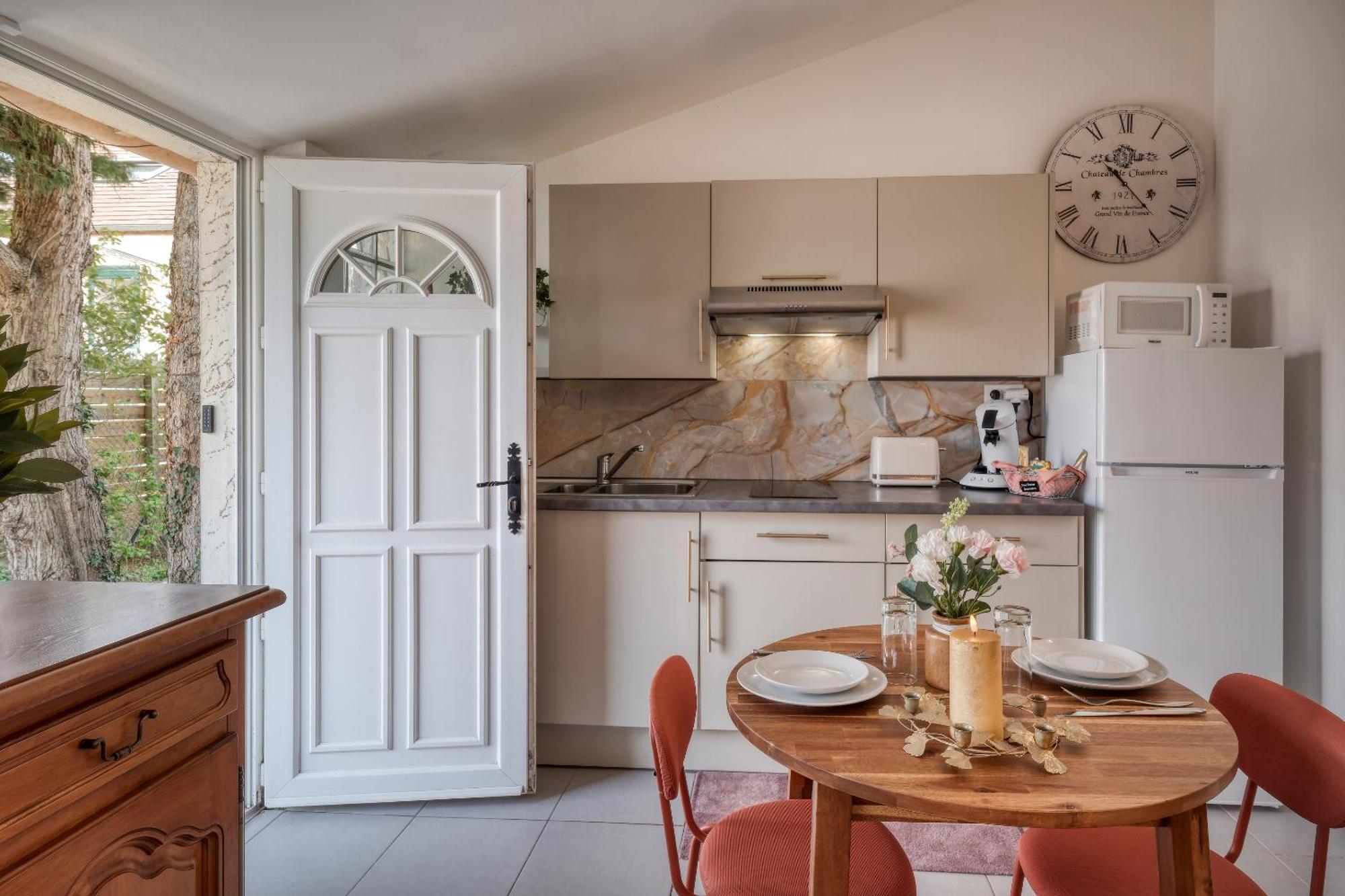 Cottage Au Coin Du Feu Рамбуйе Номер фото